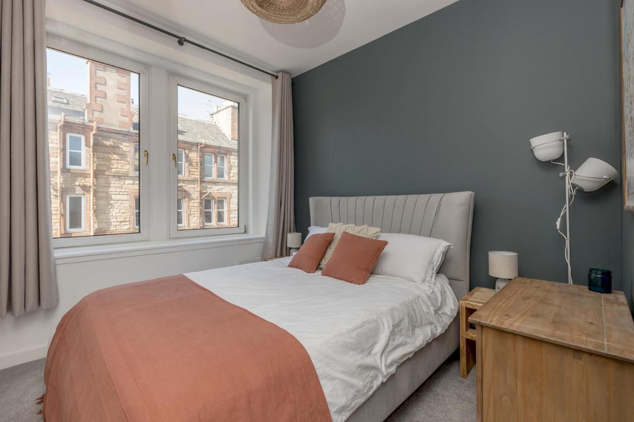 Pass The Keys Stunning 3 Bed Loft Style Apt With Free Parking Edinburgh Exterior photo