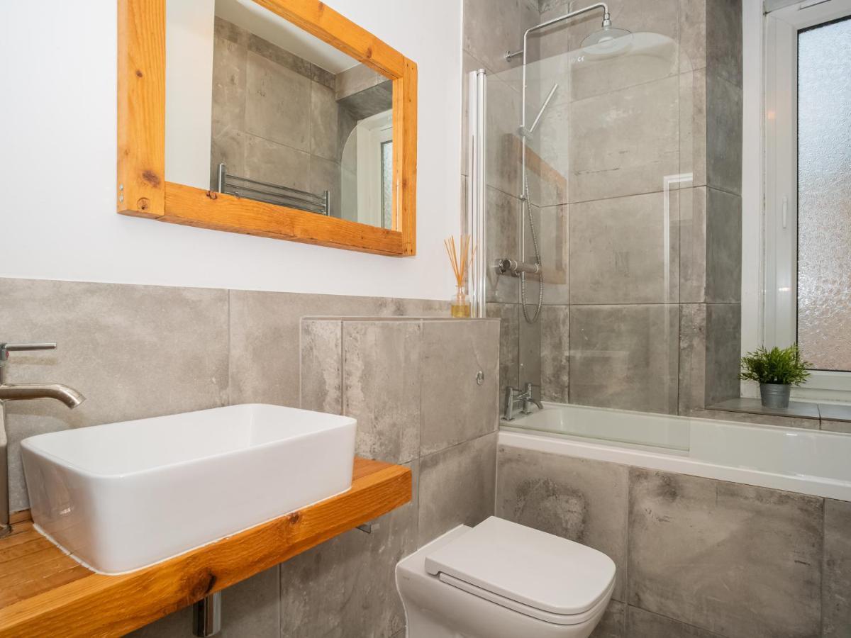 Pass The Keys Stunning 3 Bed Loft Style Apt With Free Parking Edinburgh Exterior photo